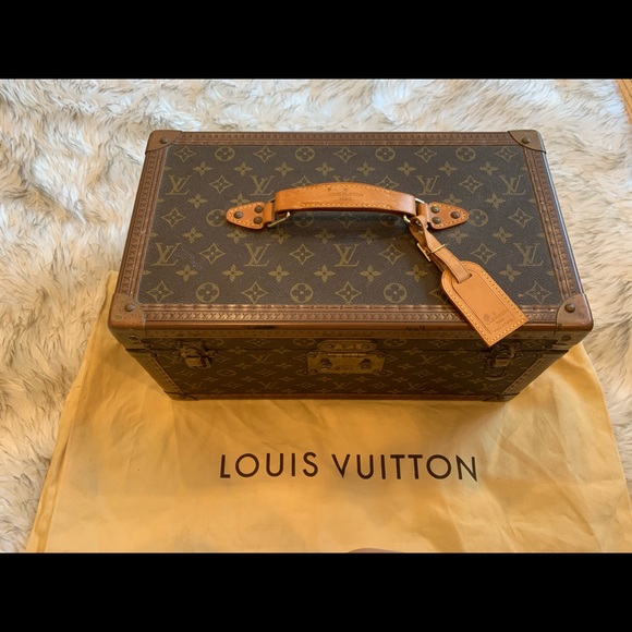 Louis Vuitton Makeup Trunk - Picture 1 of 8